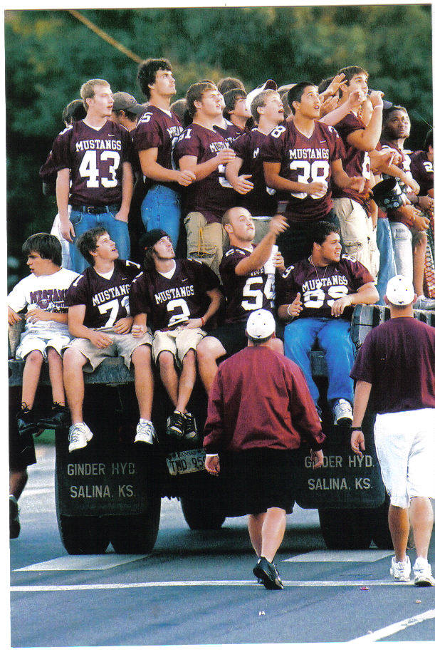 homecomingparade2.jpg